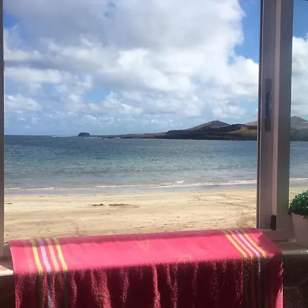 2 Bedrooms House At 10 M Away From The With Sea View Furnished Terrace And Wifi Ferienhaus