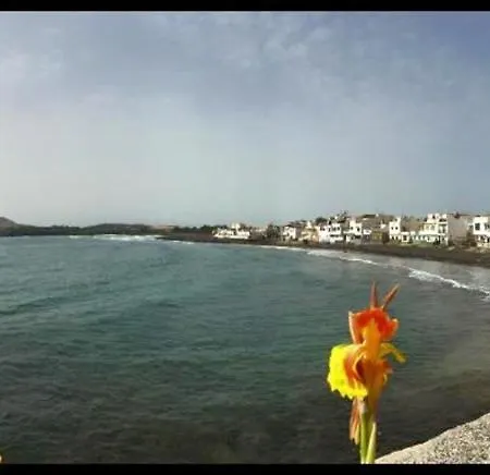 2 Bedrooms House At 10 M Away From The With Sea View Furnished Terrace And Wifi *
