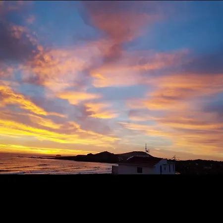 2 Bedrooms House At 10 M Away From The With Sea View Furnished Terrace And Wifi *